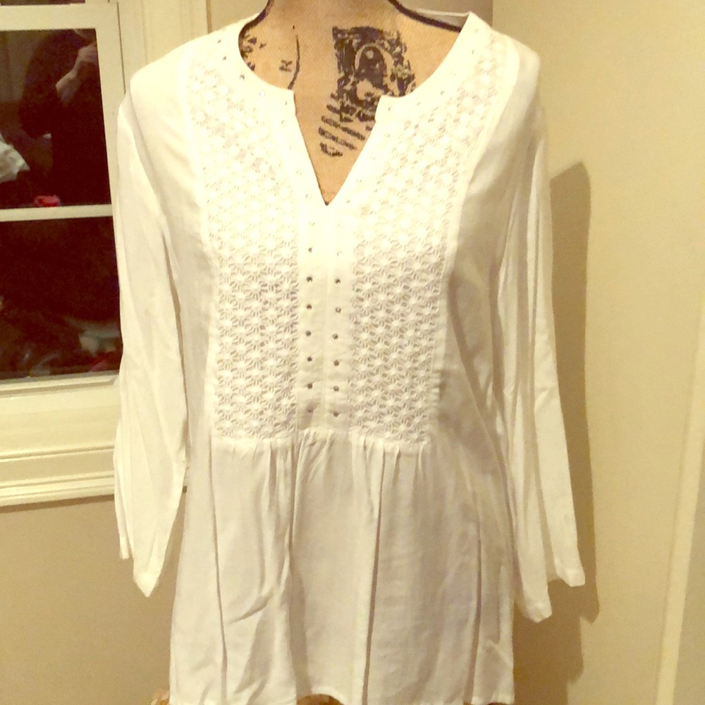 Sparkly white blouse size L.  Must have!
